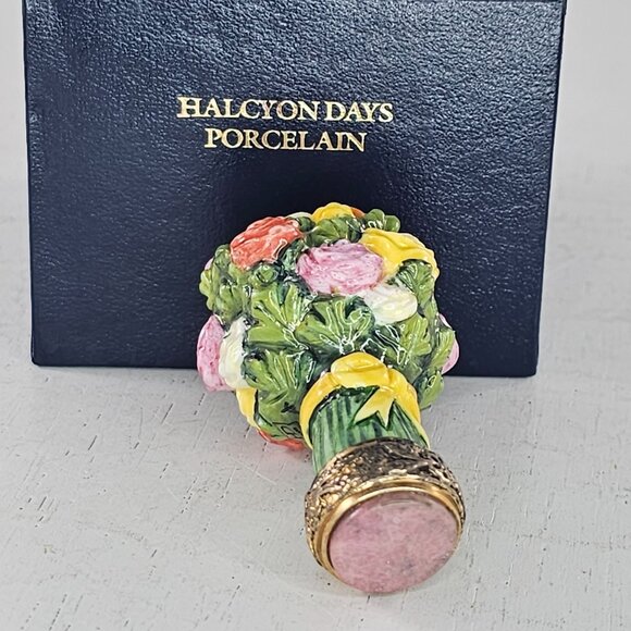 Halcyon  Days Porcelain Flower Rose Bouquet Desk Seal Miniature Figurine 1994 - Picture 8 of 8